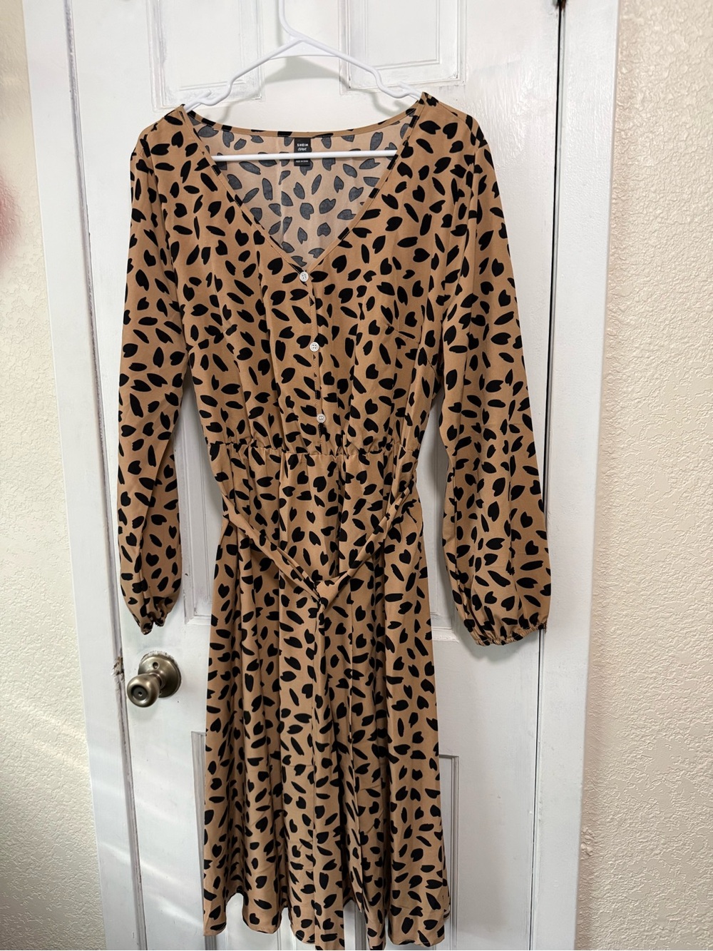 SHEIN Tan and Black Leaf-Print Long Sleeve V-Neck Dress